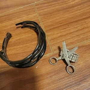 Silver Scissors Ring And Wooden Braclet Set